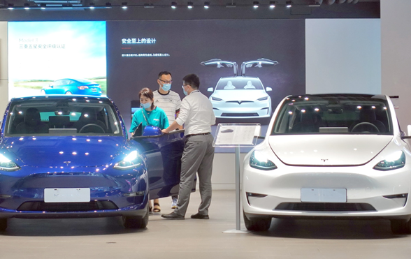Tesla plans Beijing design center to serve e-vehicle market